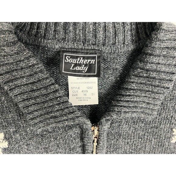 Southern Lady Holiday Embroidered Cardinals Sweater Vest  Size M  Ugly Christmas - Picture 5 of 6